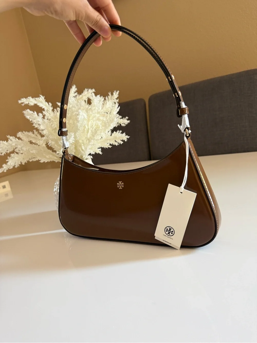 NWT , tory burch Emerson smooth shoulder bag brown rich walnut $400